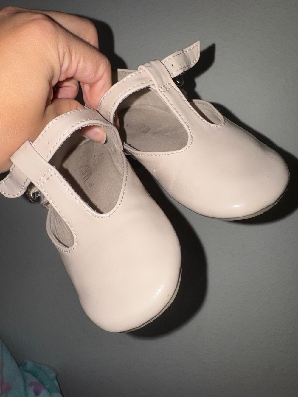 Zara Girls beige T-Strap Dress Shoes
